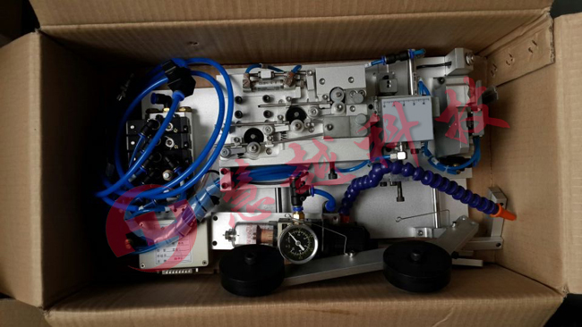 自動穿套管機實物圖 自動穿套管機實物圖