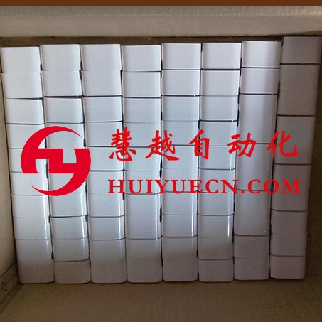 小米充電器自動包膜機生產實物圖 小米充電器自動包膜機生產實物圖